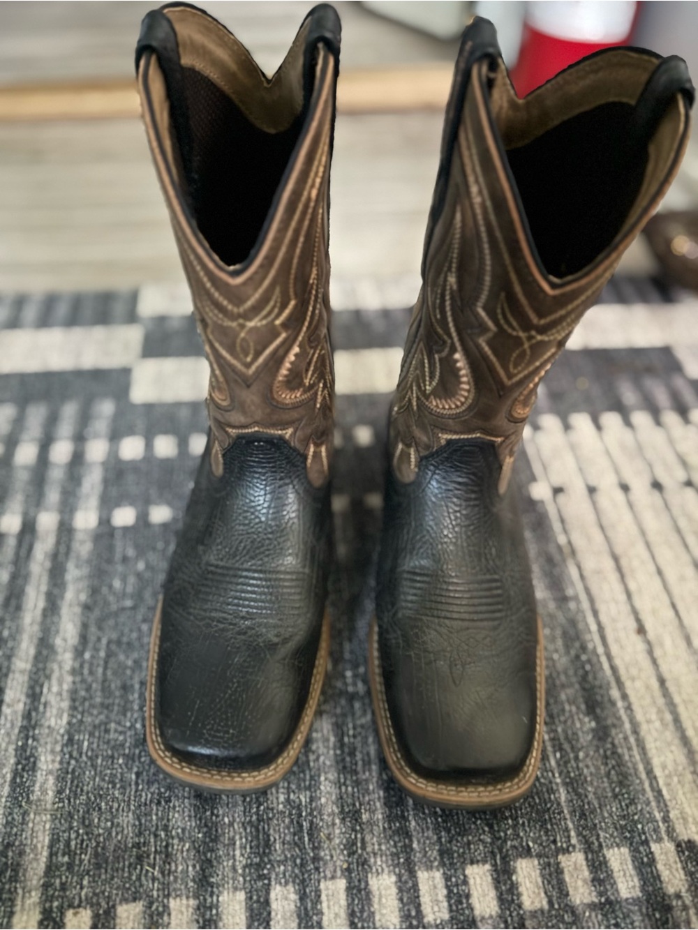 Cody James Square Toe Western Cowboy Boots in Black and Brown